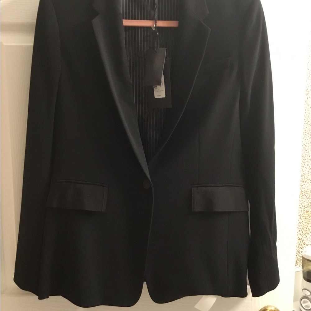 New - Picture 2 of 8